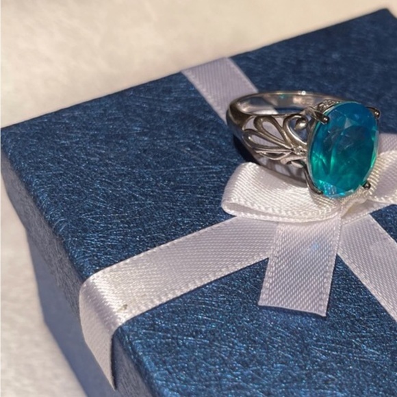 Peacock Quartz 11” - Picture 7 of 7